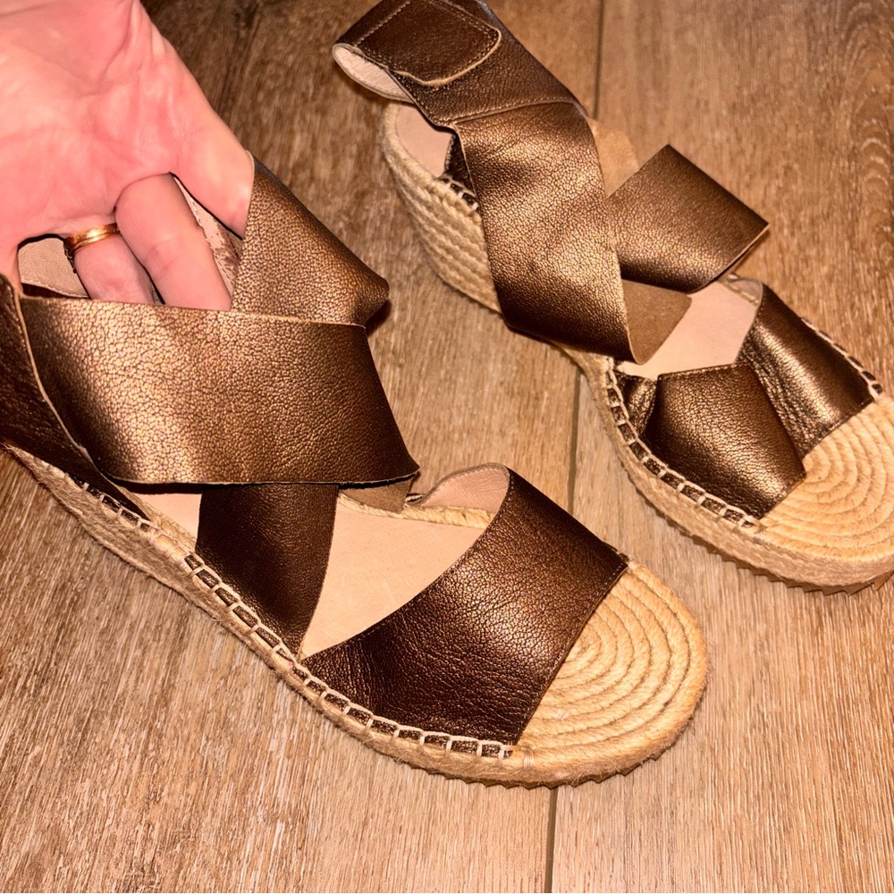 Eileen Fisher Women’s 8.5 Willow Tumbled Leather Wedge Espadrille